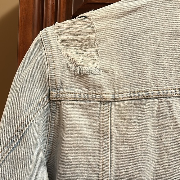 Dex Distressed Denim Jacket, Size Small, NWT - Picture 10 of 12
